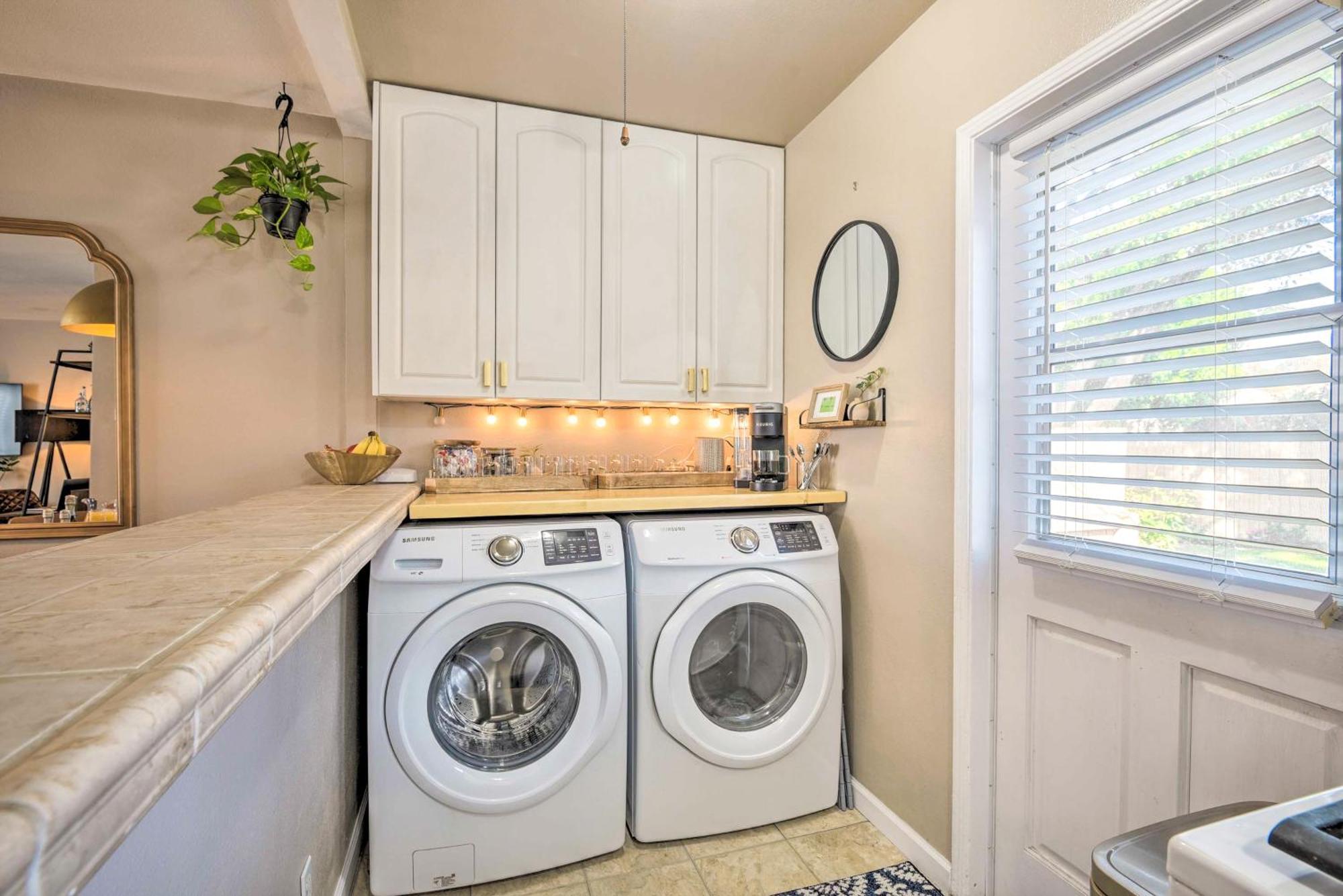 Vila Stylish And Modern Burbank Gem With Private Yard! Exteriér fotografie