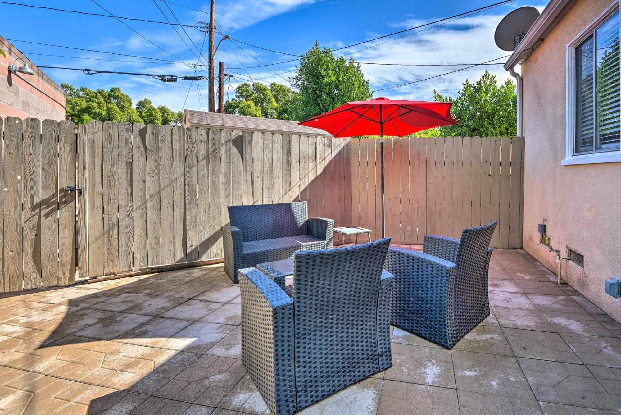Vila Stylish And Modern Burbank Gem With Private Yard! Exteriér fotografie